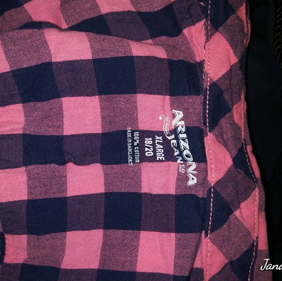 Arizona button up - Picture 3 of 3